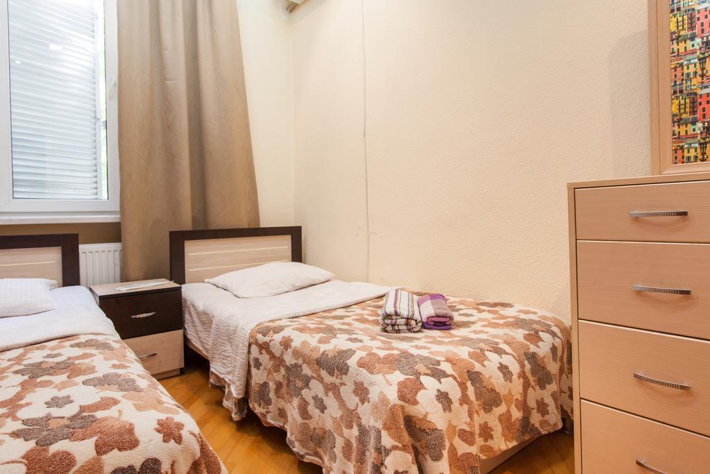 Sweet Home Apartment Tiflis Oda fotoğraf